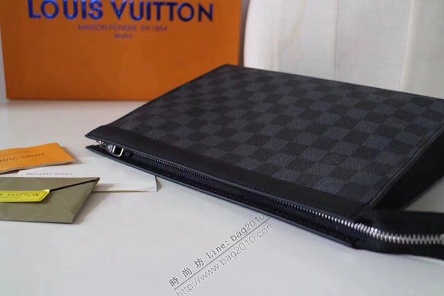 lv手包 Pochette Voyage中號手包 N41696 lv棋盤格男士手拿包  lvqb1252